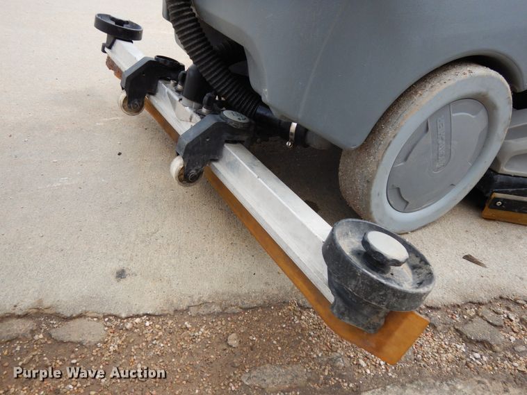 image for item GQ9740 2017 Karcher B90RR65 floor scrubber