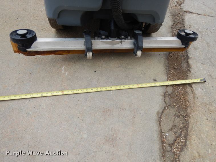 image for item GQ9740 2017 Karcher B90RR65 floor scrubber