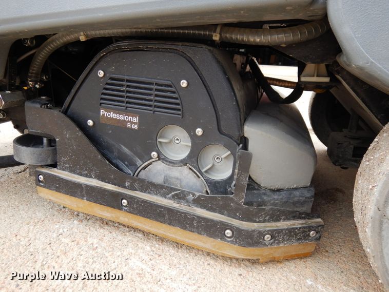 image for item GQ9740 2017 Karcher B90RR65 floor scrubber