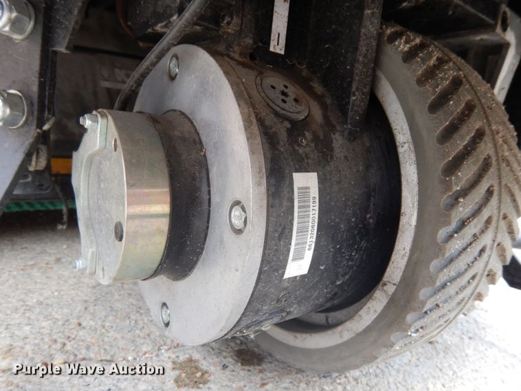 image for item GQ9740 2017 Karcher B90RR65 floor scrubber