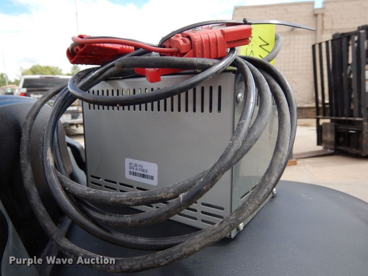 image for item GQ9740 2017 Karcher B90RR65 floor scrubber