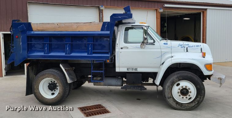 image for item GT9030 1998 Ford F800  dump truck