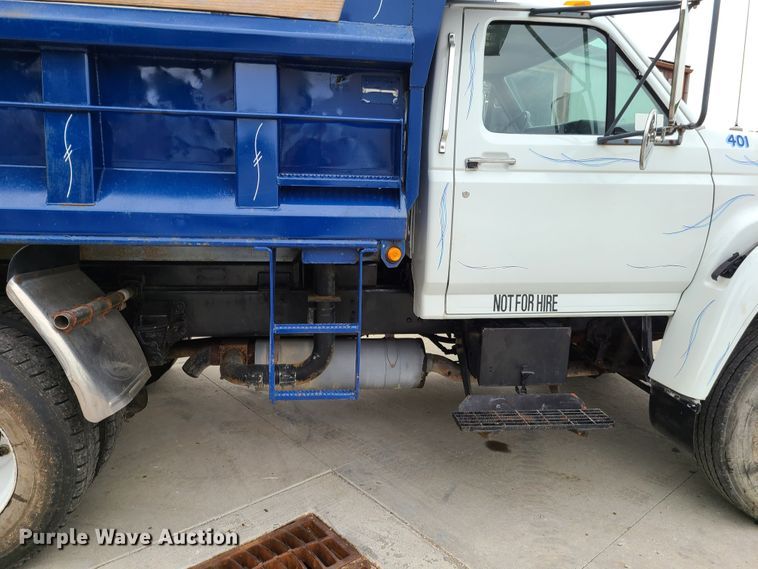 image for item GT9030 1998 Ford F800  dump truck