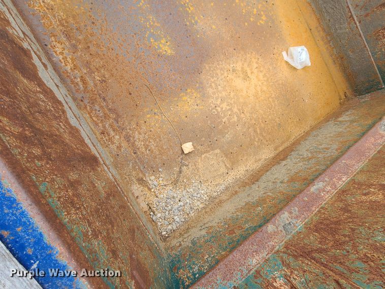 image for item GT9030 1998 Ford F800  dump truck