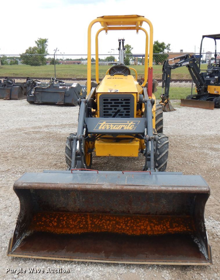 2016 Terramite T9 backhoe in Joplin, MO Item GT9445 sold Purple Wave