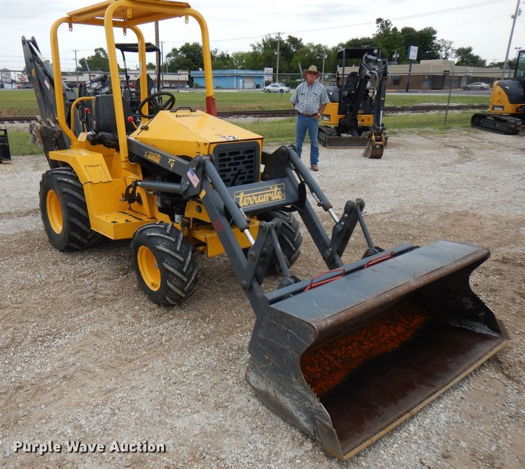image for item GT9445 2016 Terramite T9  backhoe