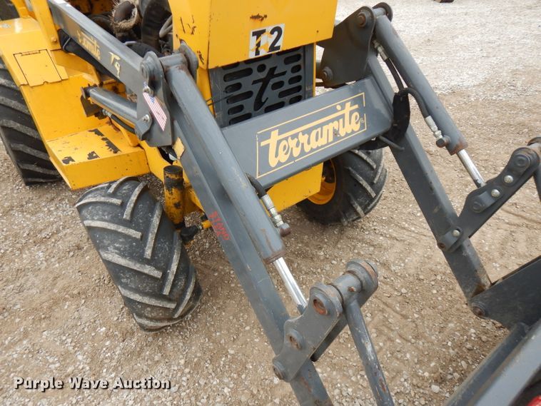 2016 Terramite T9 backhoe in Joplin, MO Item GT9445 sold Purple Wave