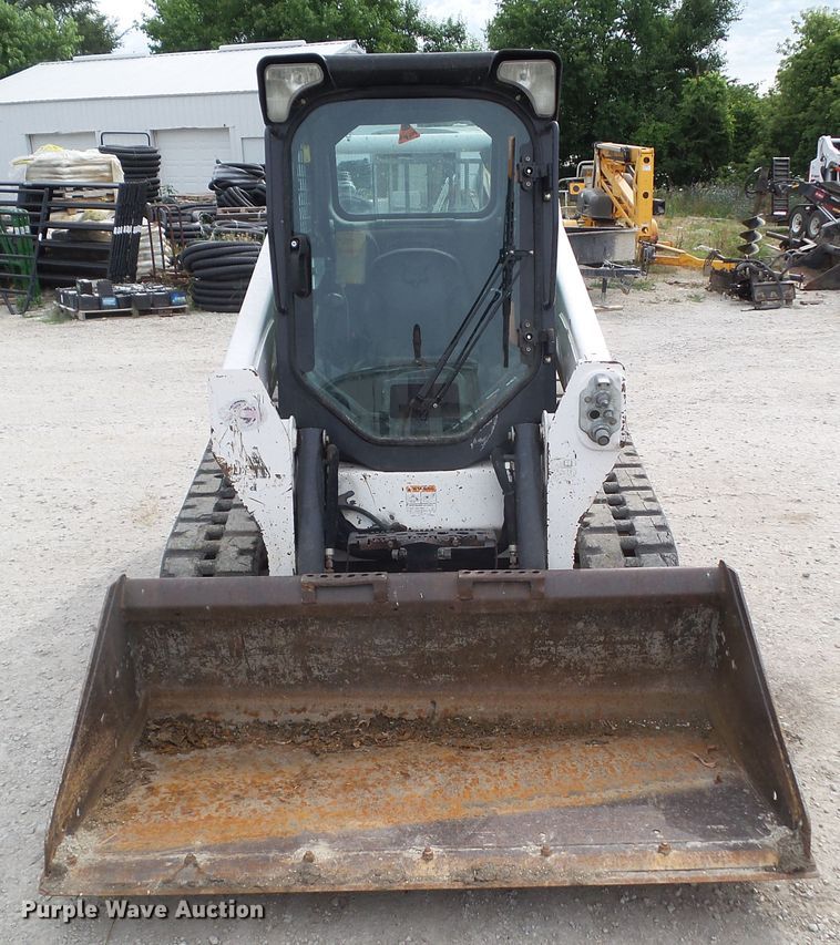 image for item GX9148 2016 Bobcat T590  tracked skid steer loader