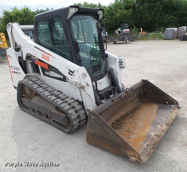 image for item GX9148 2016 Bobcat T590  tracked skid steer loader