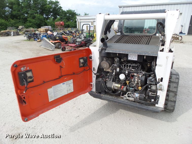 image for item GX9148 2016 Bobcat T590  tracked skid steer loader