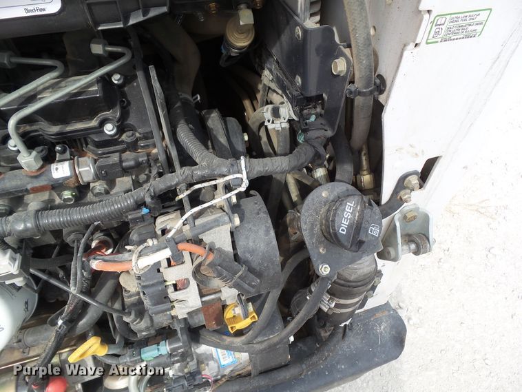 image for item GX9148 2016 Bobcat T590  tracked skid steer loader