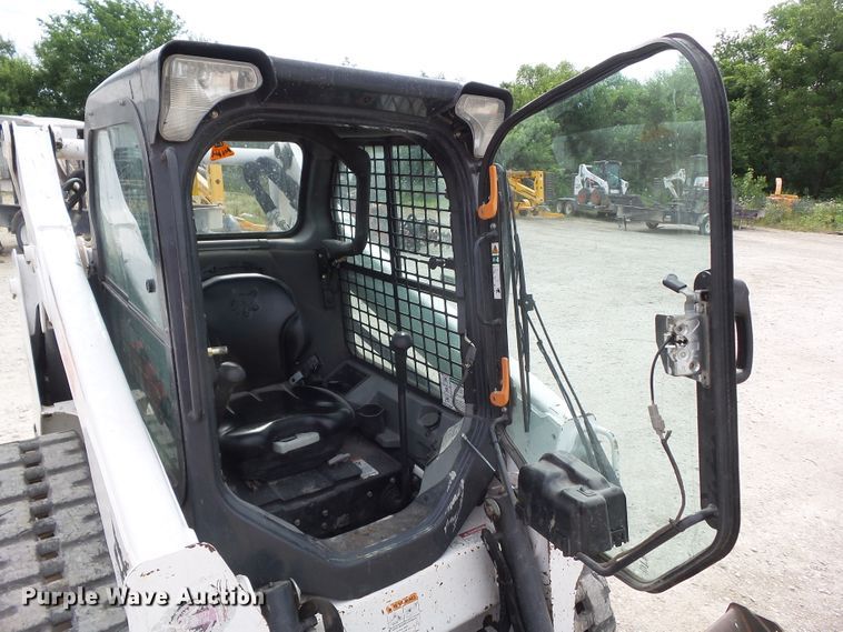 image for item GX9148 2016 Bobcat T590  tracked skid steer loader