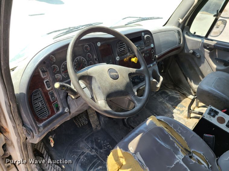 image for item GX9278 2007 Freightliner Business Class M2  ready mix truck