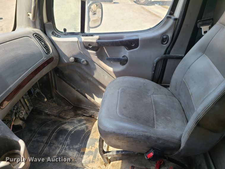 image for item GX9278 2007 Freightliner Business Class M2  ready mix truck