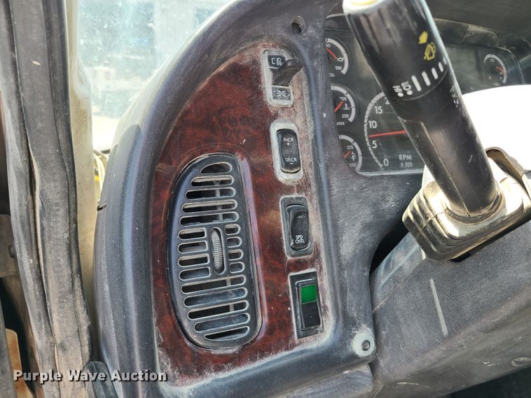 image for item GX9278 2007 Freightliner Business Class M2  ready mix truck