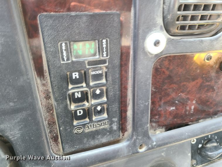 image for item GX9278 2007 Freightliner Business Class M2  ready mix truck