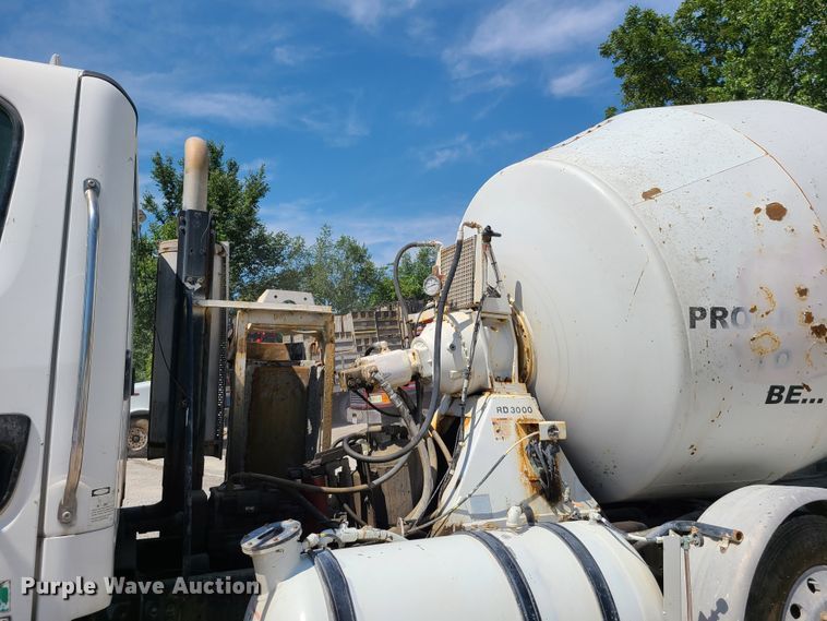 image for item GX9278 2007 Freightliner Business Class M2  ready mix truck