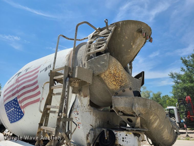 image for item GX9278 2007 Freightliner Business Class M2  ready mix truck