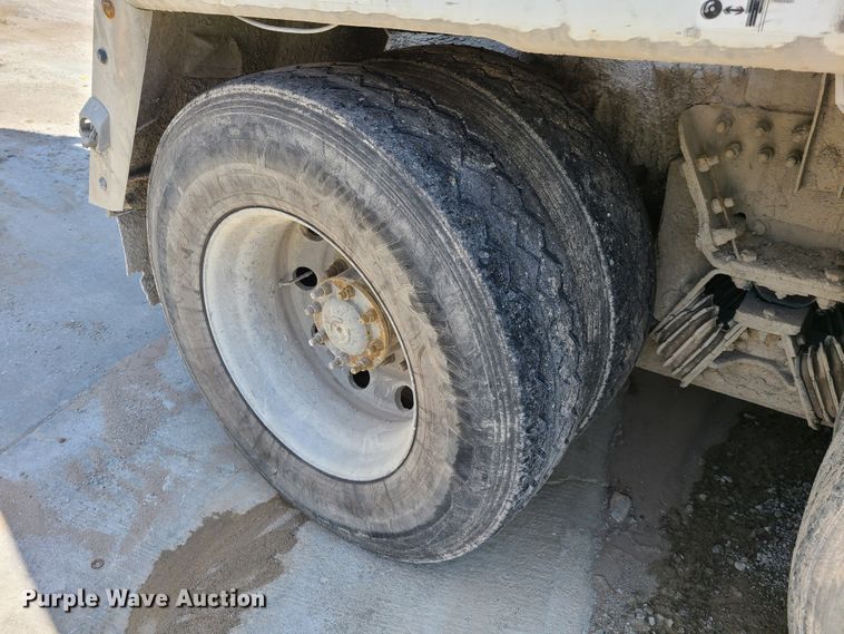 image for item GX9278 2007 Freightliner Business Class M2  ready mix truck