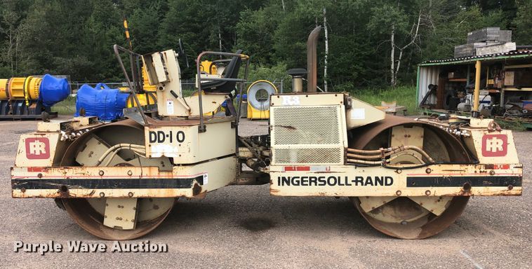 image for item H1571 1993 Ingersoll Rand DD110  vibratory double drum roller