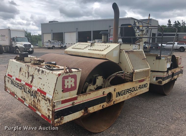 image for item H1571 1993 Ingersoll Rand DD110  vibratory double drum roller