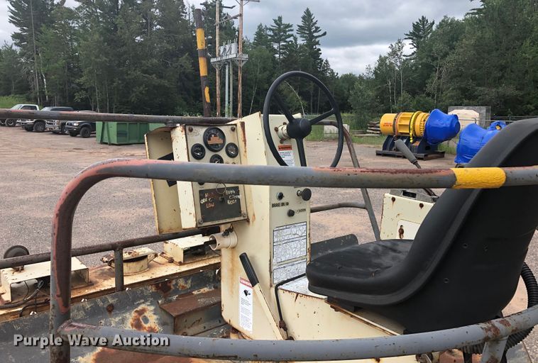 image for item H1571 1993 Ingersoll Rand DD110  vibratory double drum roller