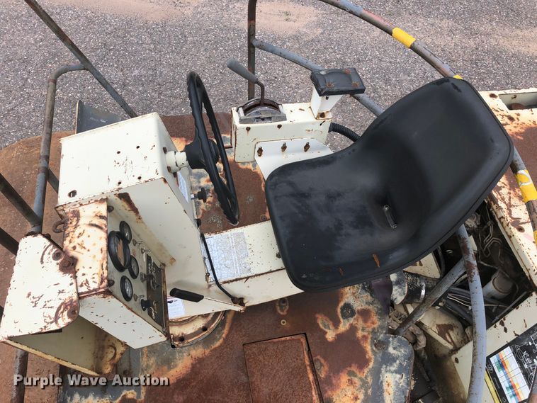 image for item H1571 1993 Ingersoll Rand DD110  vibratory double drum roller