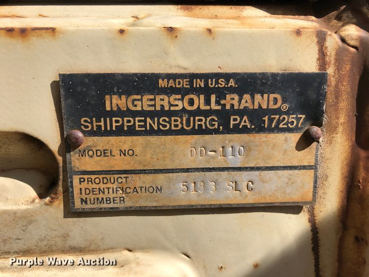 image for item H1571 1993 Ingersoll Rand DD110  vibratory double drum roller