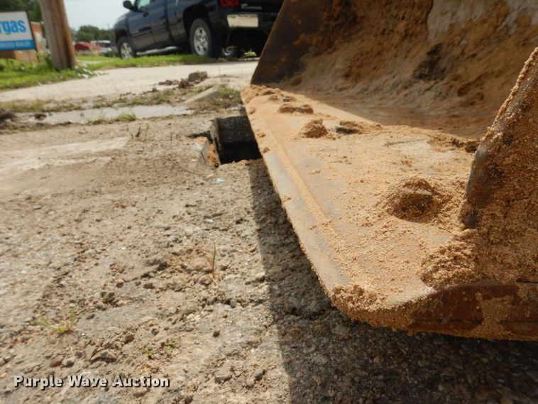 image for item HA9333 2012 Volvo BL70B  backhoe