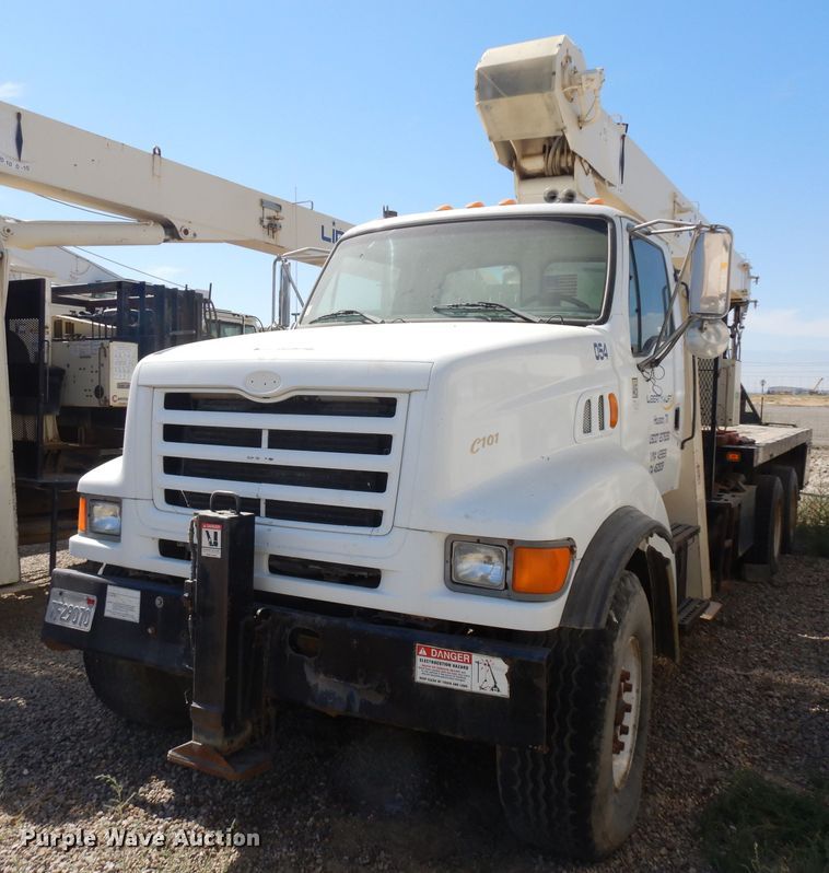 image for item HA9334 1998 Ford LS9000  crane truck