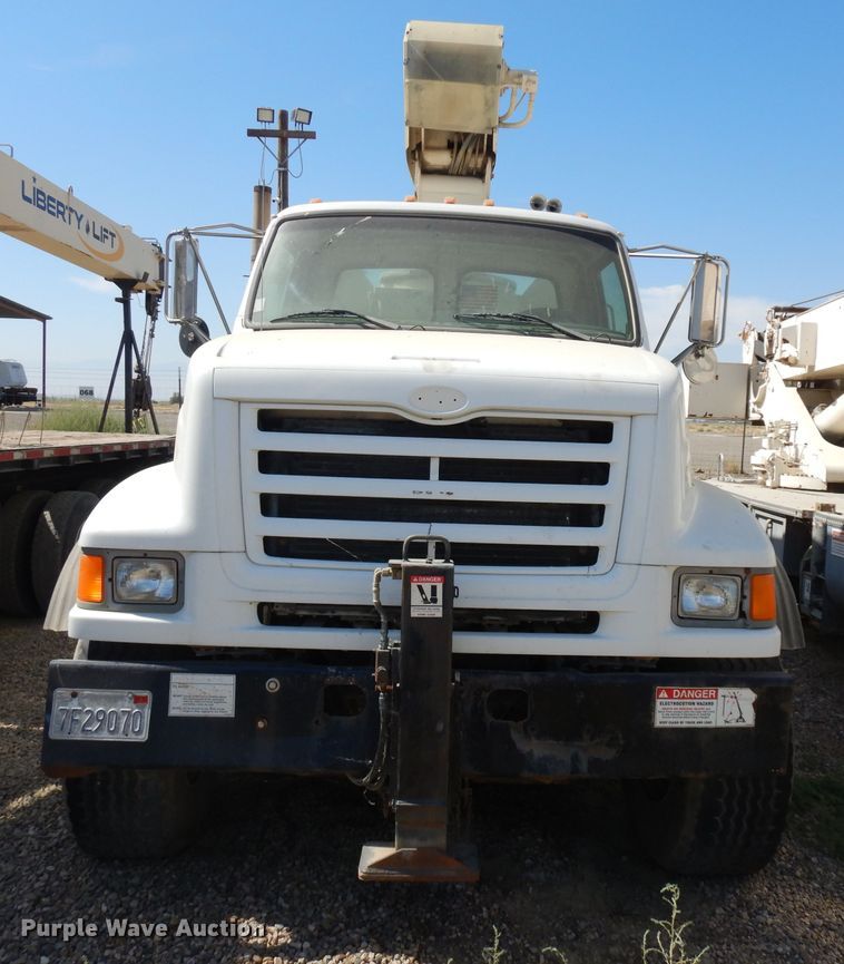 image for item HA9334 1998 Ford LS9000  crane truck