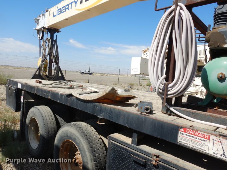 image for item HA9334 1998 Ford LS9000  crane truck