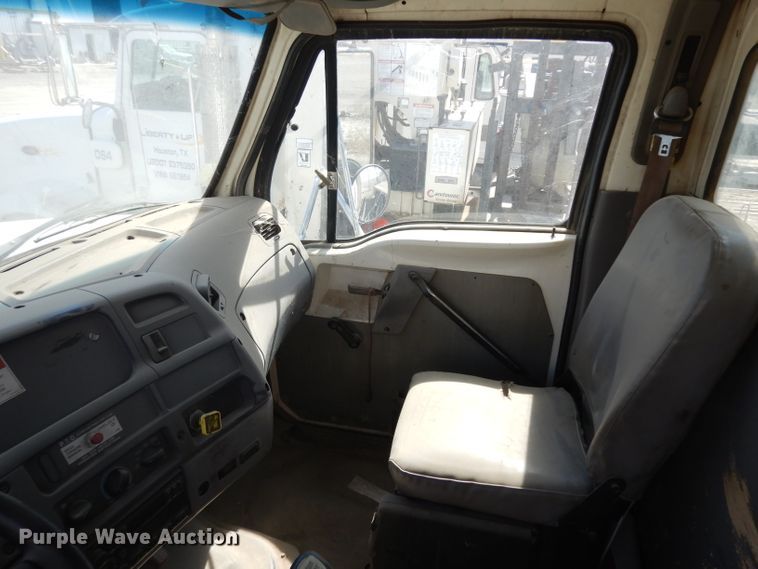 image for item HA9334 1998 Ford LS9000  crane truck