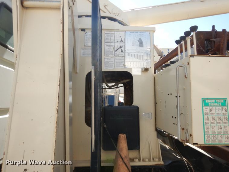 image for item HA9334 1998 Ford LS9000  crane truck