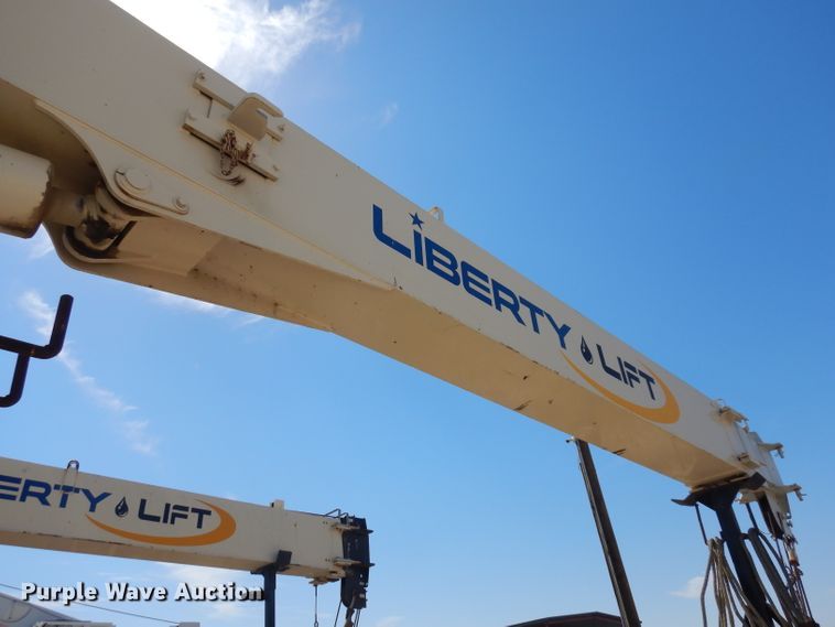 image for item HA9334 1998 Ford LS9000  crane truck