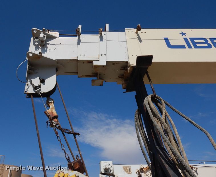 image for item HA9334 1998 Ford LS9000  crane truck