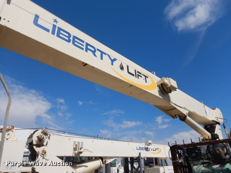 image for item HA9334 1998 Ford LS9000  crane truck