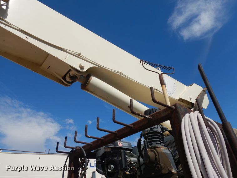 image for item HA9334 1998 Ford LS9000  crane truck