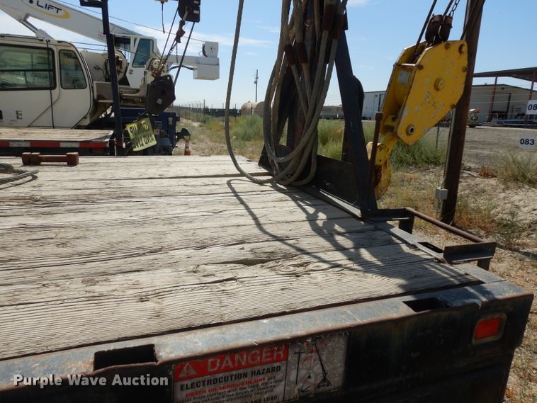 image for item HA9334 1998 Ford LS9000  crane truck