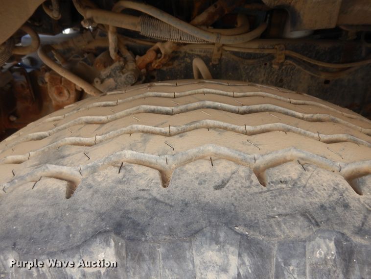 image for item HA9334 1998 Ford LS9000  crane truck