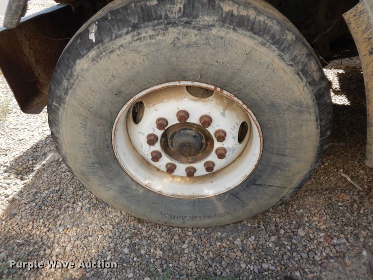 image for item HA9334 1998 Ford LS9000  crane truck