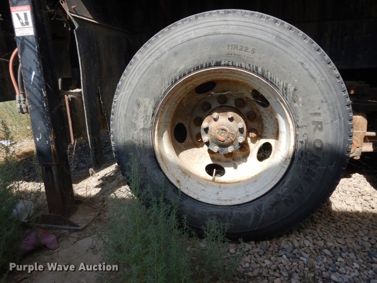 image for item HA9334 1998 Ford LS9000  crane truck