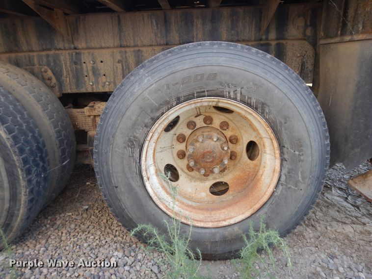 image for item HA9334 1998 Ford LS9000  crane truck