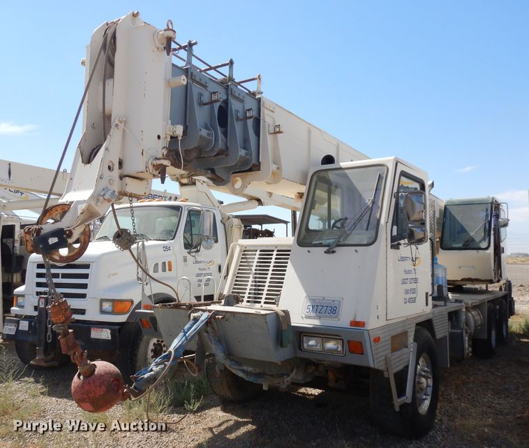 image for item HA9335 Terex 428  truck crane