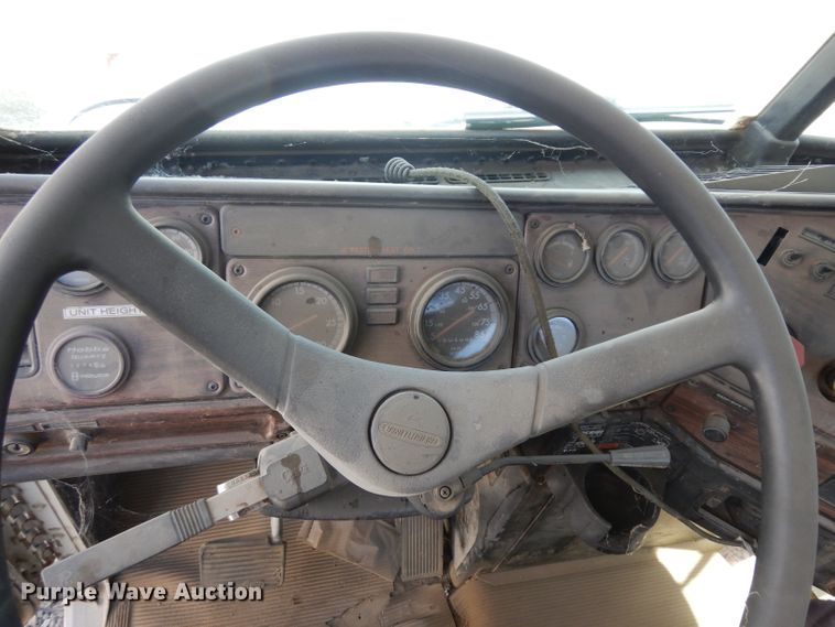 image for item HA9337 2001 Freightliner Classic  crane truck