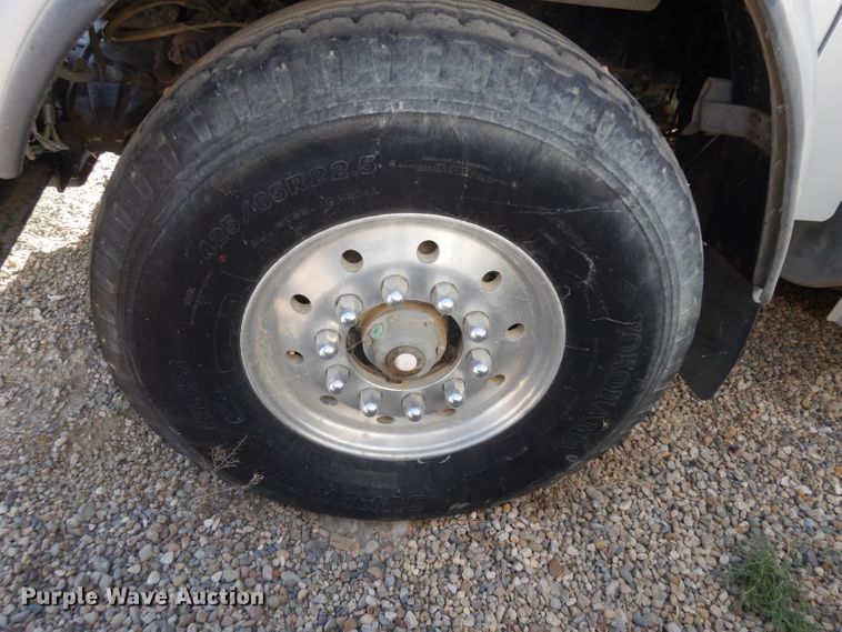 image for item HA9337 2001 Freightliner Classic  crane truck