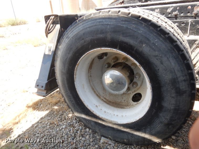 image for item HA9337 2001 Freightliner Classic  crane truck