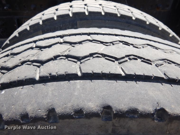 image for item HA9337 2001 Freightliner Classic  crane truck