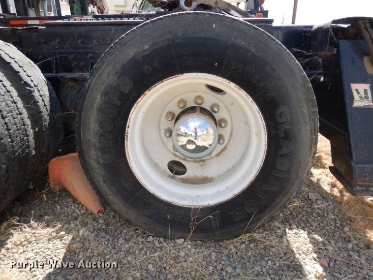 image for item HA9337 2001 Freightliner Classic  crane truck