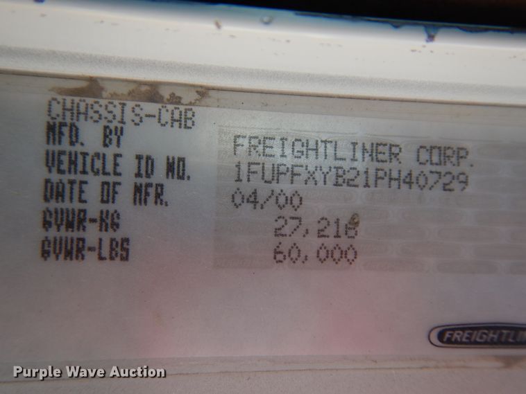 image for item HA9337 2001 Freightliner Classic  crane truck